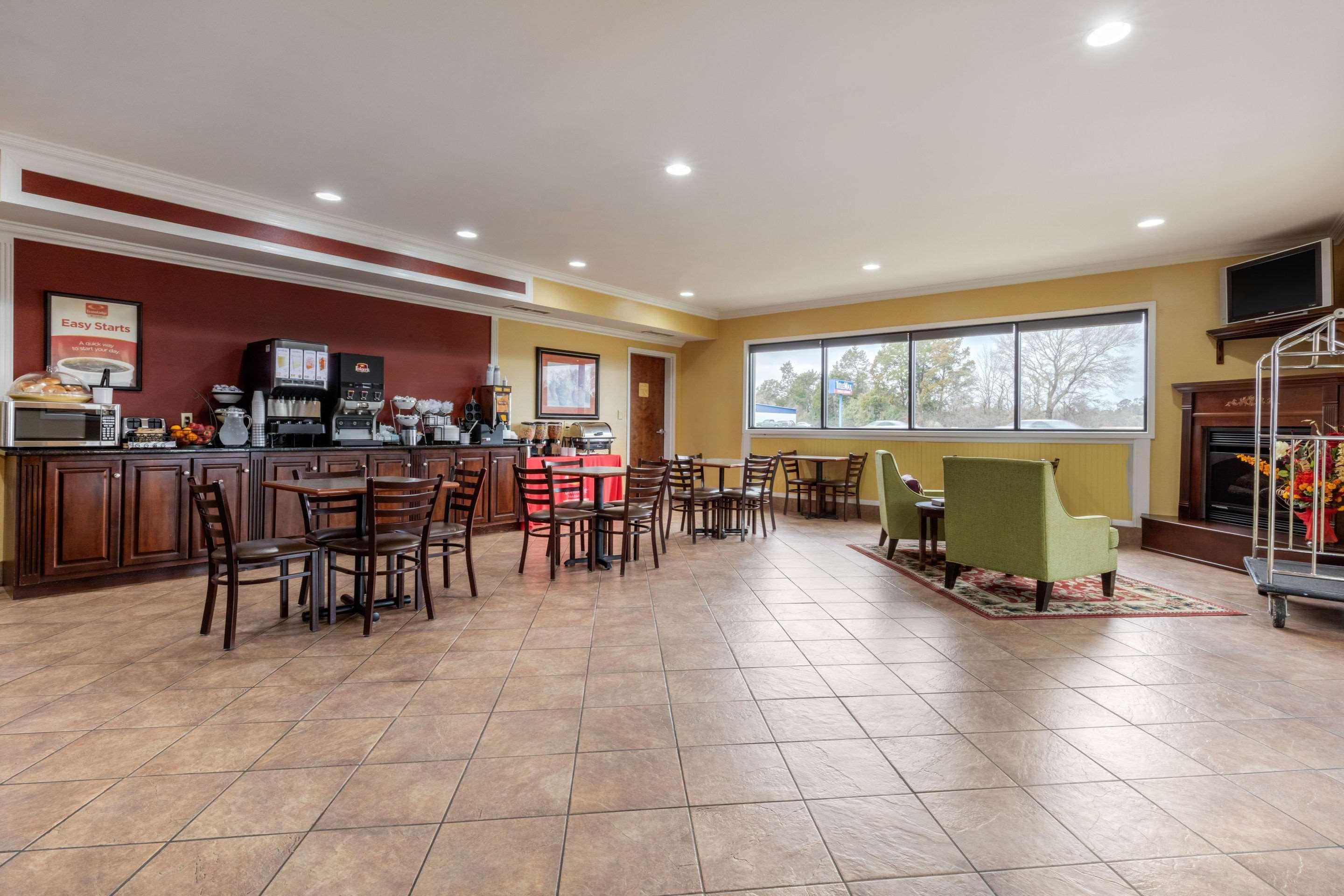 伊克诺旅馆套房酒店 Demopolis 外观 照片
